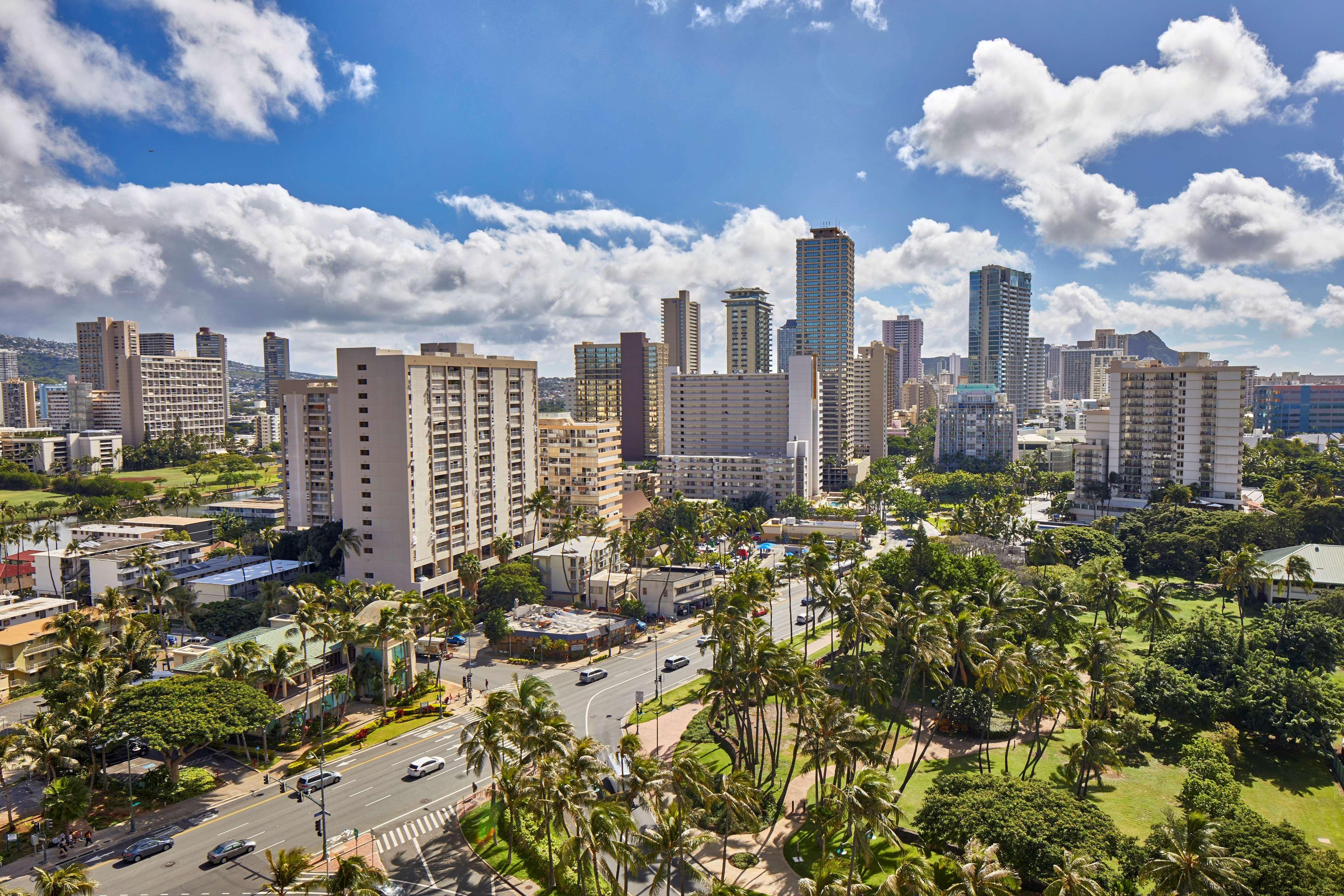 Holiday Inn Express Waikiki, An Ihg Hotel Гонолулу Экстерьер фото