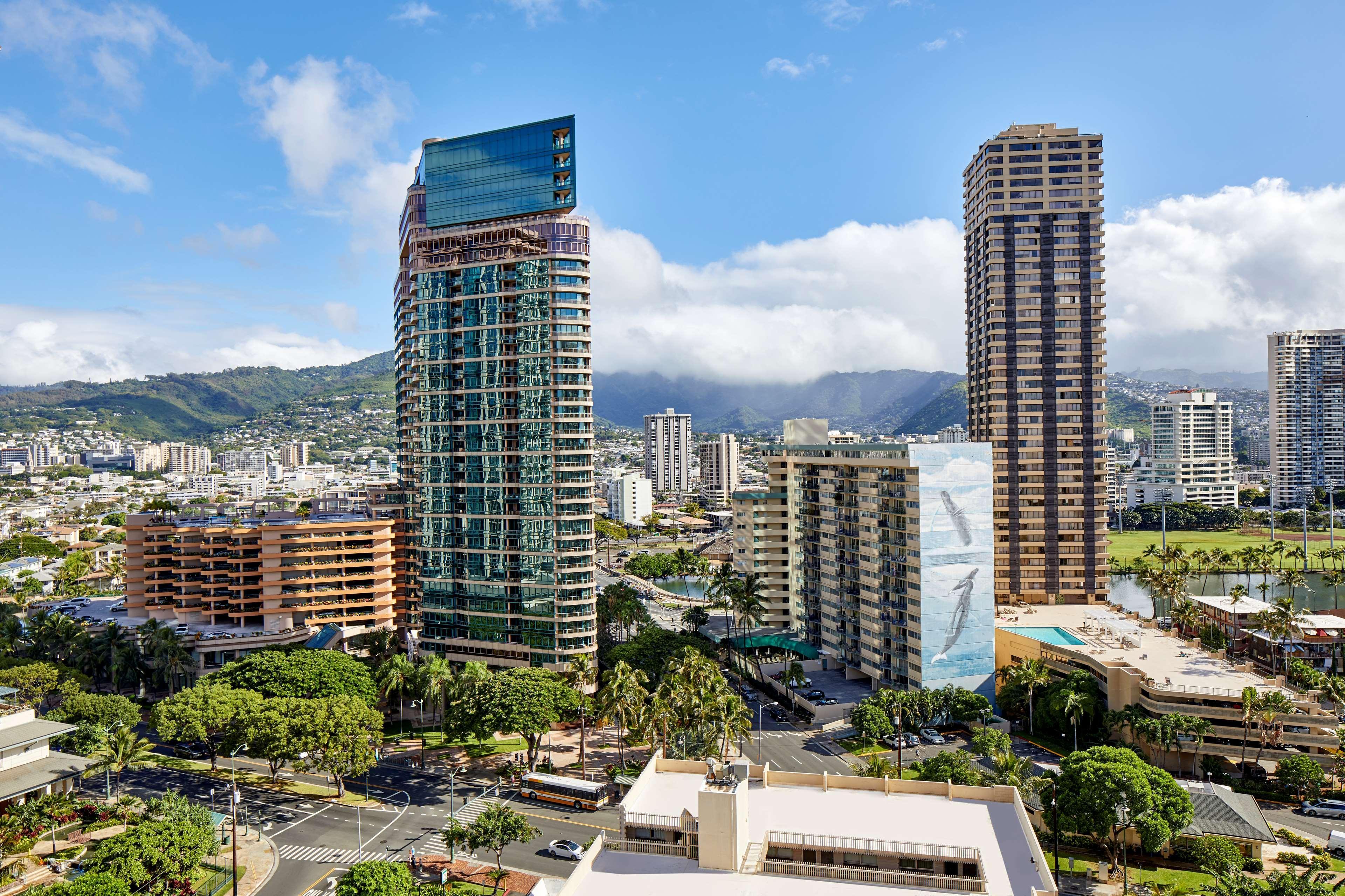 Holiday Inn Express Waikiki, An Ihg Hotel Гонолулу Экстерьер фото