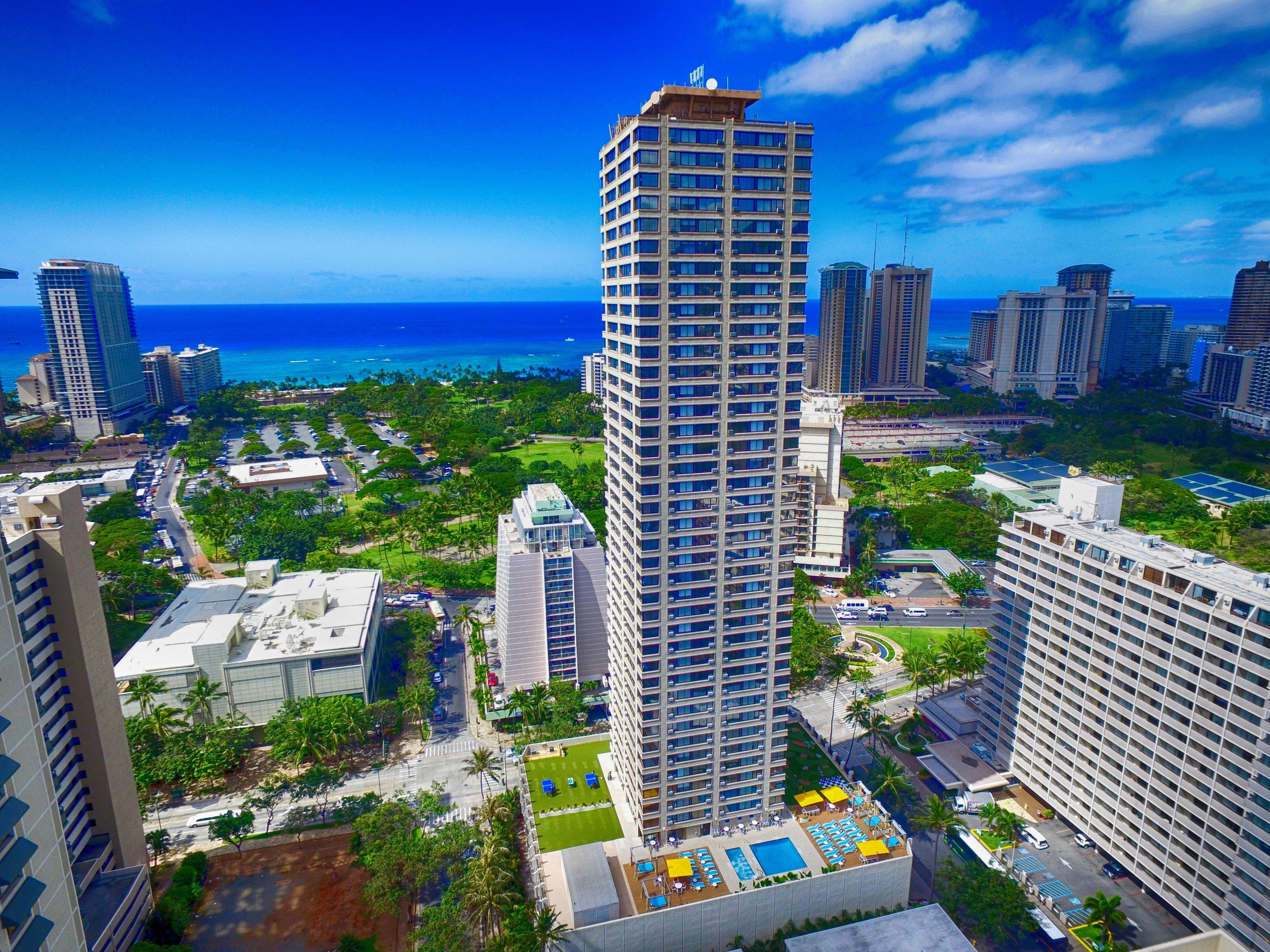 Holiday Inn Express Waikiki, An Ihg Hotel Гонолулу Экстерьер фото